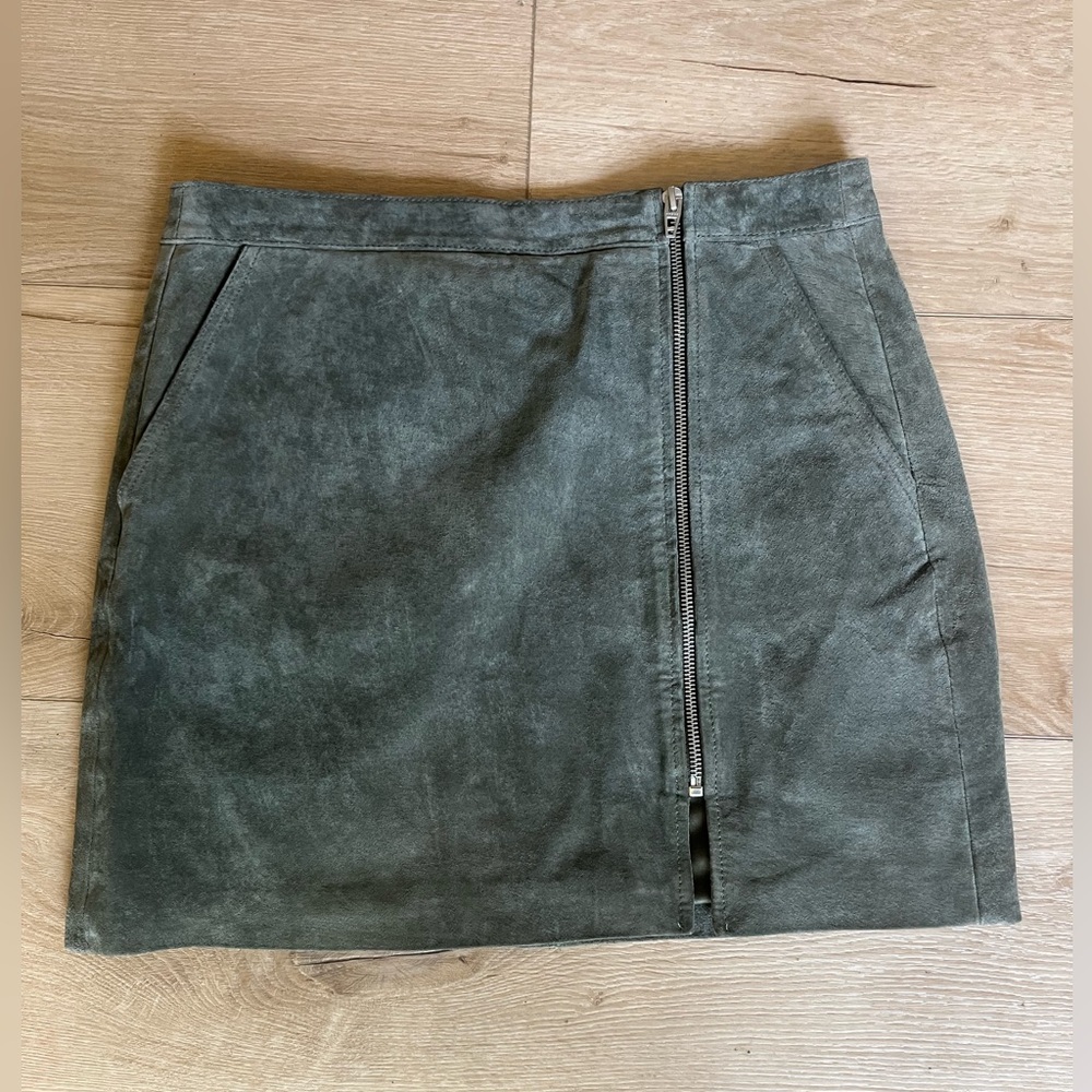 Blank NYC Olive Leather Front-Zip Mini Skirt Women’s 27